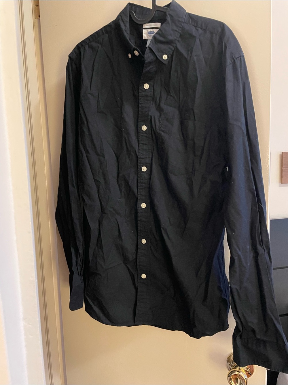 Old Navy black cotton slim-fit button down shirt, M